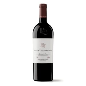 Botella de Pago de los Capellanes Crianza 2023, vino tinto D.O. Ribera del Duero
